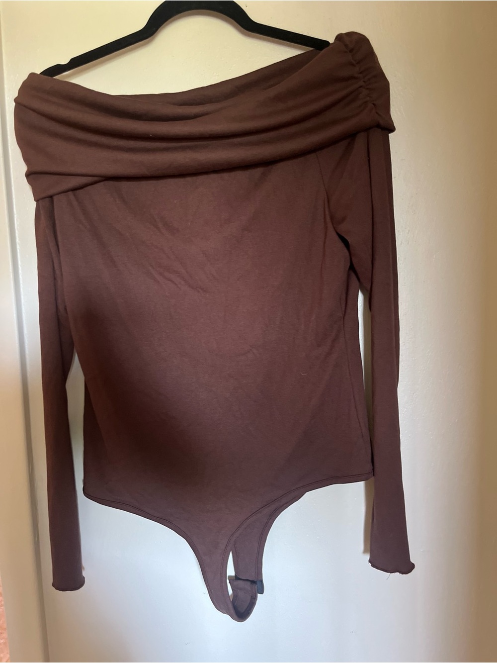 Off-Shoulder Long Sleeve Bodysuit in Chocolate Brown - Picture 4 of 5